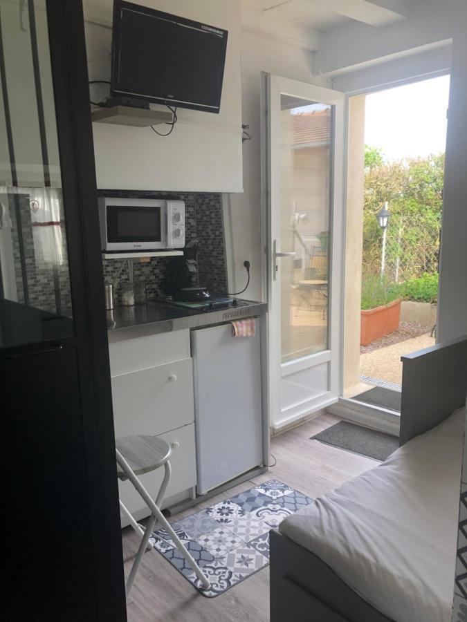 Studio 11M2 Magny-Cours Kültér fotó